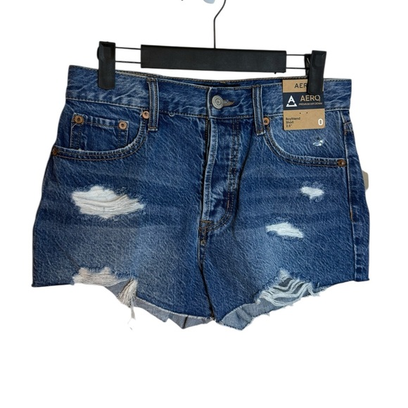 Nwt Aero 2.5” Distressed Boyfriend Denim Shorts - Picture 1 of 5